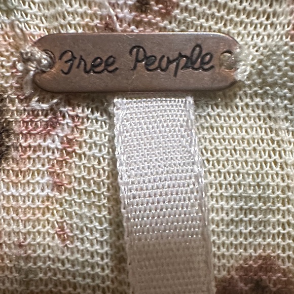 Free People Floral Crinkle Boho Semi Sheer Flowy Tank Top Size M - Picture 6 of 6